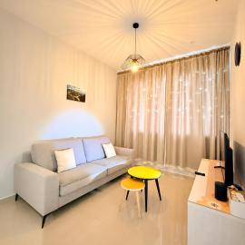 Iconic Regency Service Residences - Bee's Home
