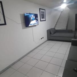 Spacious home near the airport, hotel Monterreyben