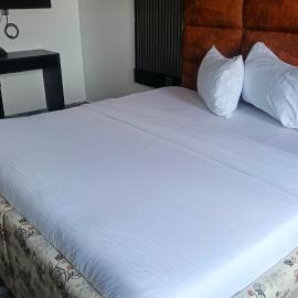 Eraton Hotel, hotel u Warriju