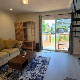 Cozy 2BR Near Downtown Auburn Stay Cool with Air Conditioning, hotel in Auburn