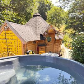 Cabane Kota Désiré, bain nordique, hotel in Saint Die