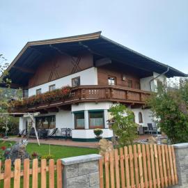 Ferienhaus Exenberger, hotel em Kössen
