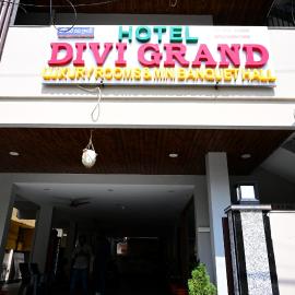 Hotel Divi Grand