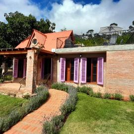 Cabaña Las Lavandas, hotel v mestu Samaipata