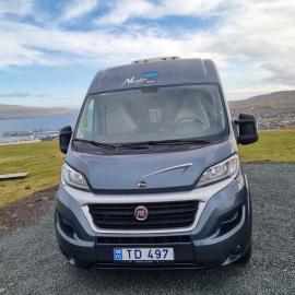 Adventure Campervan to Explore the Faroes โรงแรมในHoyvík