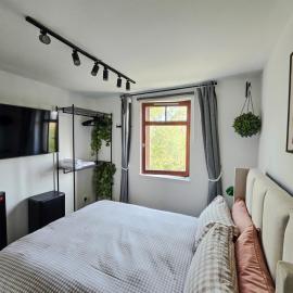 Double Rooms with Shared Bathroom Near The Shore and Tram, hotel a Edimburg