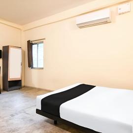 Super Hotel O Profulla Devi Guest House, hotel sa Jojera