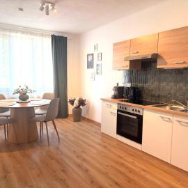 Apartments Chloe - Top 1, hotel a Hollabrunn
