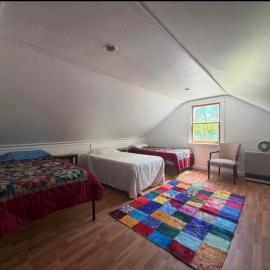 Leapin leanas, hotel in Monson