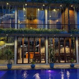Paris Garden Resort, hotel a Trincomalee