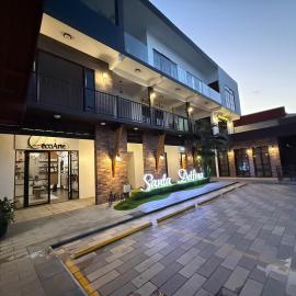 Santa Delfina Suites