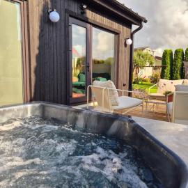 Number 4 - Boutique Stay & Private Mini Spa, Hotel in Haapsalu
