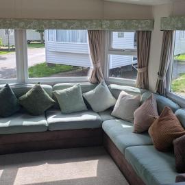 Holiday Home - Sleeps 8 - Beach Access