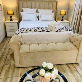 Comfy Nest Guest House, hotel in Durban