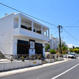 Sam's Rooms, hotel in Vathí