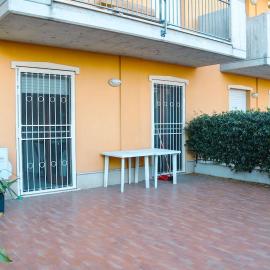 Family vacation home 5 minutes on foot from the sea, hotel in Civitanova Marche