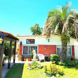 Bed and Breakfast Omas Huisje, hotel in Ciudad de la Costa