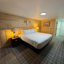 Suite 102, hotel in Lusk