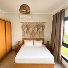 Luxury Modern Chalet with Pool Access in Gaia, hotel a Zāwiyat al ‘Awwāmah