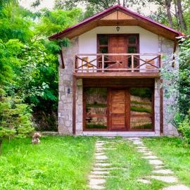 Chalet in Ijevan, viešbutis mieste Agdan