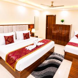 Hotel Boston Rooms by SOT - Affordable Stay near Taj #Parking #Ac #2 min drive to Taj, viešbutis mieste Agra
