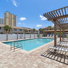 Beachfront townhome with on-site beach access heated pool patio grill AC WD