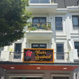 Flower Apartment