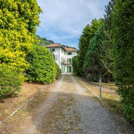 Lake Orta Villa Retreat, hotel a Pella