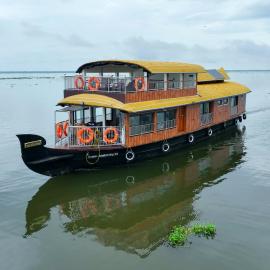 Aqua Castle Houseboat - by Aqua Jumbo Houseboats