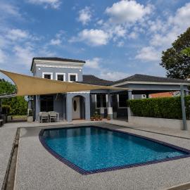 Bucketland Villa 3 Alor Gajah Melaka - Private Pool & Karaoke