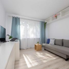 Viesnīca Cozy Apartment with Desk near Potulicki Park by Noclegi Renters Pruškovā