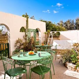Sefranda Guesthouse, hotel in San Ġwann