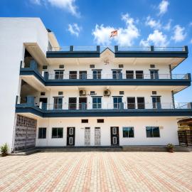 Gupta Banquet Hall & Guest House, hotell i Nautanwa