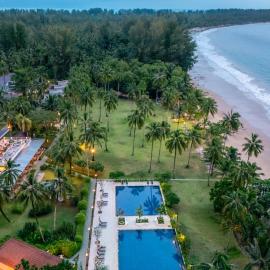 Kantary Beach Hotel Villas & Suites, hotel in Khao Lak