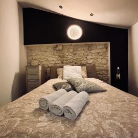 La Suite du Maine SAINTES, hotel in Saintes