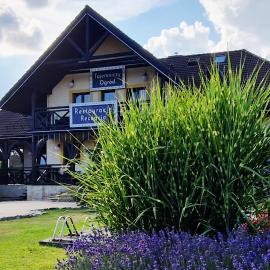 Tajemniczy Ogród Szczytna - Bed & Breakfast, hotel in Szczytna