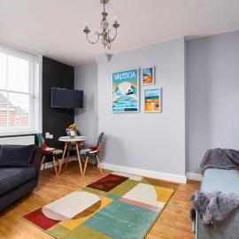 Delven House - Self Check-in, Self-Catering Serviced Apartments, hotel i Castle Donington