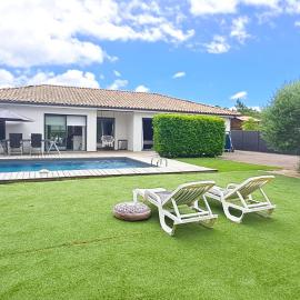 Jolie villa avec piscine chauffée proche du lac