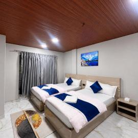 The Skyline Hotel, hotel a Dharān Bāzār