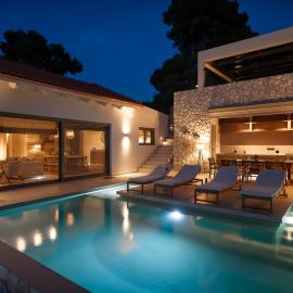 Villa Carina by TwentyTwo, hotel in Ancient Epidauros