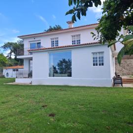 Casa con vistas al mar con terreno en Pontevedra