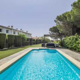 Your Pet-friendly Home In Sant Pol