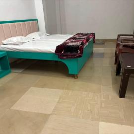 Hotel RV, hotelli kohteessa Jhānsi