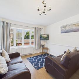 Lodge 24 - 2 Bed with Parking