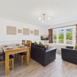 Lodge 33 - 2 bed with Parking