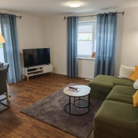3 Zimmer Neubau Apartment mit Terrasse, hotel din Uetersen