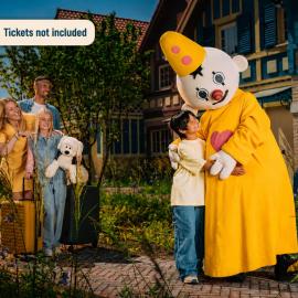 Plopsaland Village, hotel in De Panne
