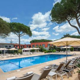 Salles Hotel Aeroport de Girona, hotel in Riudellots de la Selva