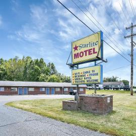 Starlite Motel, מלון בHeath