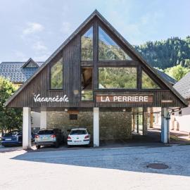 Résidence Vacancéole La Perrière, hotel u gradu Saint-Colomban-des-Villards
